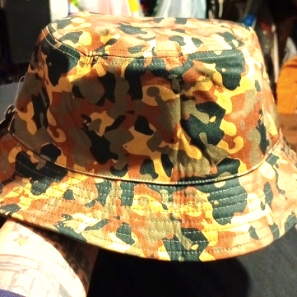 1 Dixxon, Camo/Olive Drab, Reversible, BucketHat, NWT,